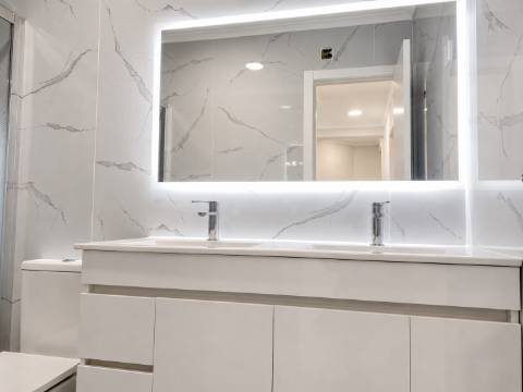 Apartamento T4 Totalmente Remodelado na Amora