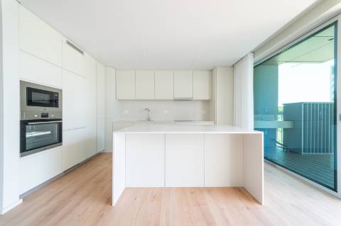 Apartamento T3 Novo no Exclusivo Condomínio MONVIEW- Miraflores
