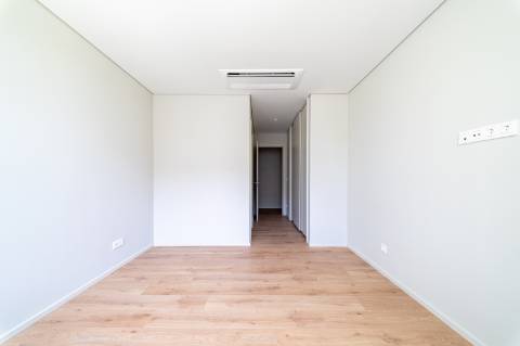 Apartamento T3 Novo no Exclusivo Condomínio MONVIEW- Miraflores
