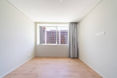 Apartamento T3 Novo no Exclusivo Condomínio MONVIEW- Miraflores
