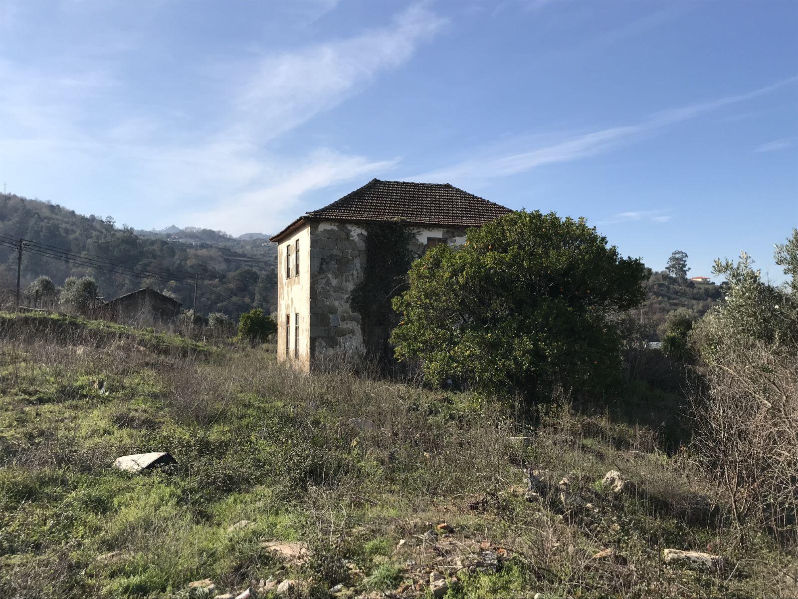 Terreno para construção - vistas de rio Douro