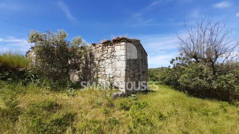 Moradia em ruína para reconstruir na Quinta da...