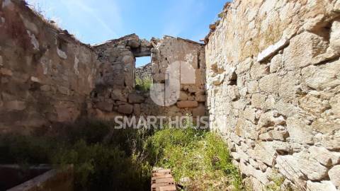 Moradia em ruína para reconstruir na Quinta da...