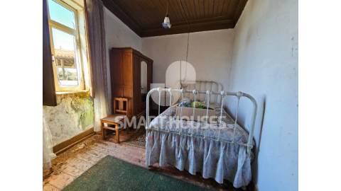 Moradia T3 na aldeia de Ázere (Tábua) com terraço...