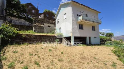 Moradia T4 no Soito da Ruiva (Pomares, Arganil)...