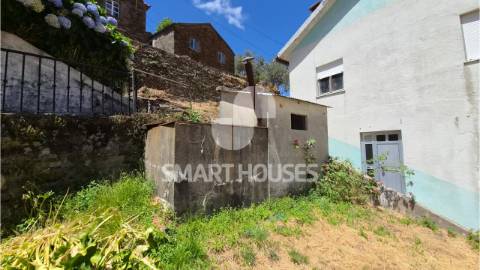 Moradia T4 no Soito da Ruiva (Pomares, Arganil)...