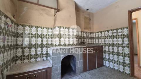 Moradia T4 no Soito da Ruiva (Pomares, Arganil)...