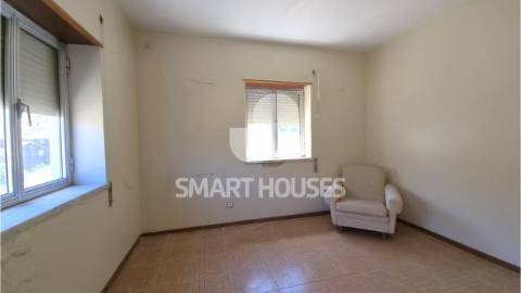 Moradia T4 no Soito da Ruiva (Pomares, Arganil)...