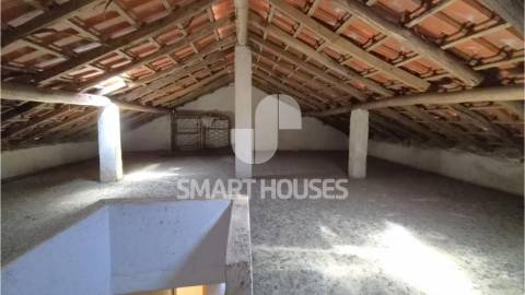 Moradia T4 no Soito da Ruiva (Pomares, Arganil)...