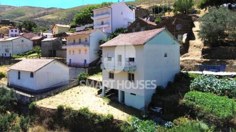Moradia T4 no Soito da Ruiva (Pomares, Arganil)...