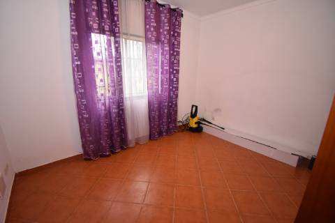 Conjunto de 2 terrenos rústicos com moradia térrea T2 localizado nas Mouriscas