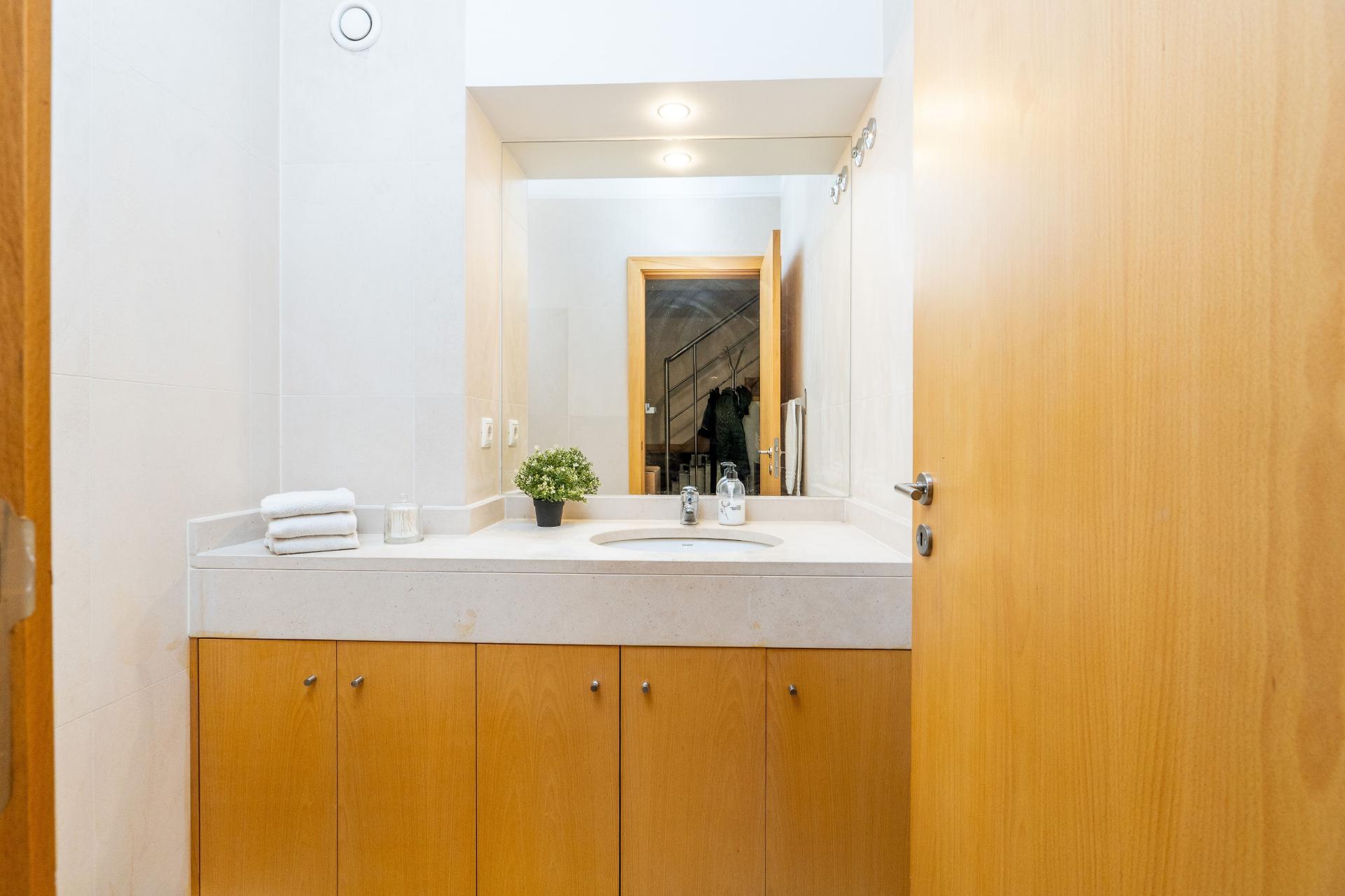 APARTAMENTO T1 DUPLEX PARANHOS