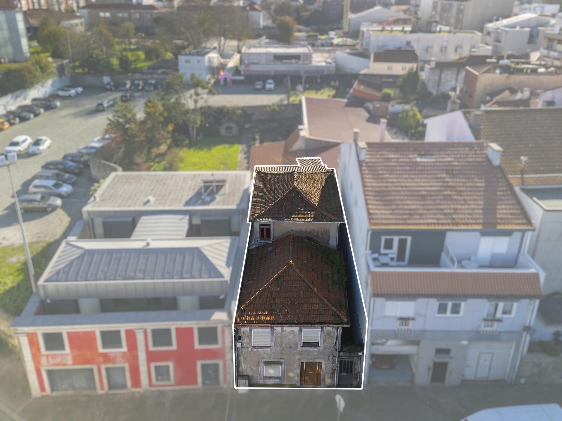 Moradia para reconstrução no Centro Histórico em Matosinhos