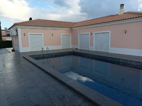 Fantástica Moradia com Piscina em Lagos