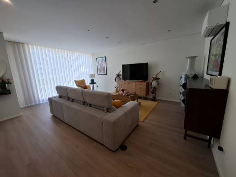 Moradia T3+1 Moderna luxuosa em Cacia
