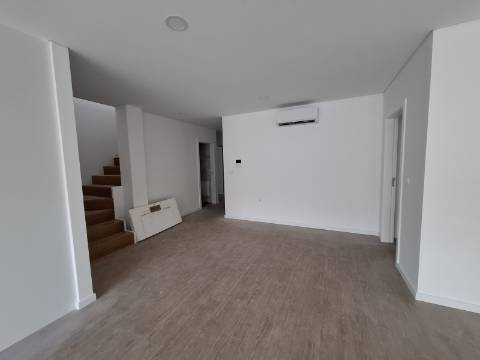 Apartamento T3 + Duplex Amplo + Terraço na Cobertura em Esgueira, Aveiro