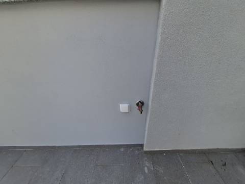 Apartamento T3 com Terraço no R/Chão em Esgueira, Aveiro