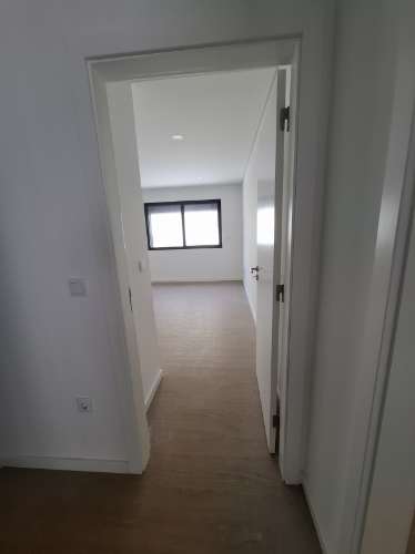 Apartamento T3 com Terraço no R/Chão em Esgueira, Aveiro