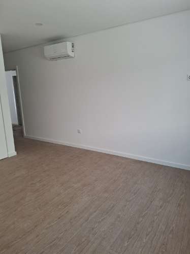 Apartamento T3 com Terraço no R/Chão em Esgueira, Aveiro