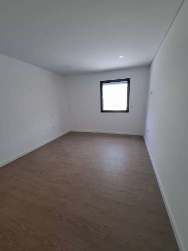 Apartamento T3 com Terraço no R/Chão em Esgueira, Aveiro