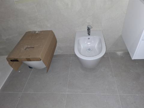 Apartamento T2 com Terraço no R/Chão em Esgueira, Aveiro