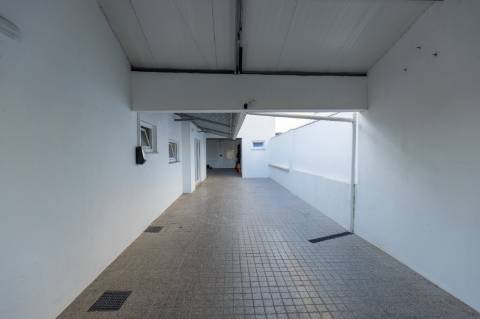Moradia T4 independente à venda em Ílhavo