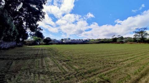 VENDA de TERRENO com potencial para construção - São José, Ponta Delgada, Ilha de São Miguel, Açores