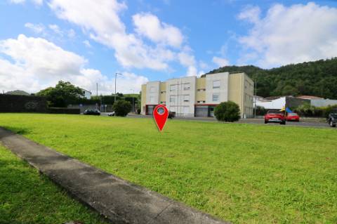 VENDA de LOTE de TERRENO para construção de edifício - Livramento, Ponta Delgada, Ilha de São Miguel, Açores