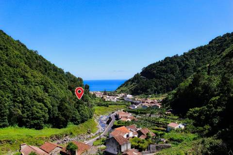 VENDA de AMPLO TERRENO RÚSTICO com mata no Faial da Terra, Povoação, Ilha de São Miguel, Açores
