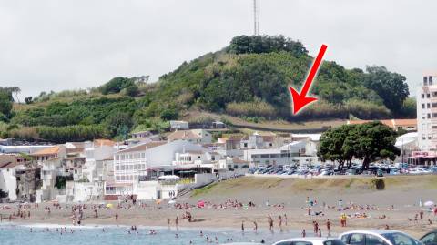 VENDA de AMPLO TERRENO junto à Praia das Milícias, com VISTA sobre o MAR, São Roque, Ponta Delgada