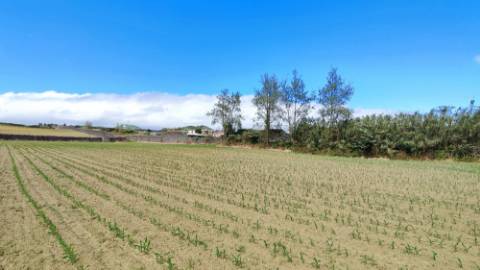 VENDA de TERRENO com potencial para Construção - São José, Ponta Delgada, Ilha de São Miguel, Açores