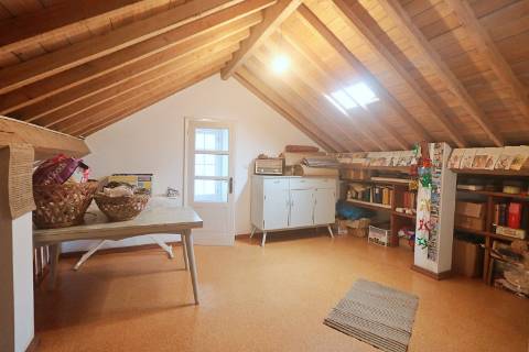 VENDA de VIVENDA - MORADIA com garagem, jardim e quintal - Santa Bárbara, Ribeira Grande, Ilha de São Miguel, Açores