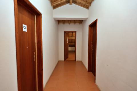 VENDA de ARRECADAÇÃO na cidade de Ponta Delgada, Ilha de São Miguel, Açores