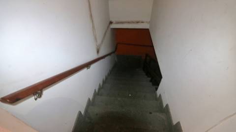 AMPLO EDIFÍCIO para VENDA com ÁREA COMERCIAL, ARMAZÉM e 9 APARTAMENTOS - Ponta Delgada, Ilha de São Miguel, Açores