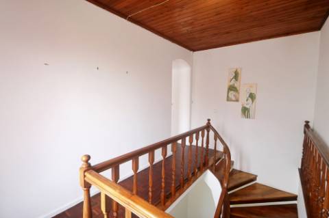 VENDA de CASA - MORADIA T3+1 com garagem e terraços - Arrifes, Ponta Delgada, Ilha de São Miguel, Açores