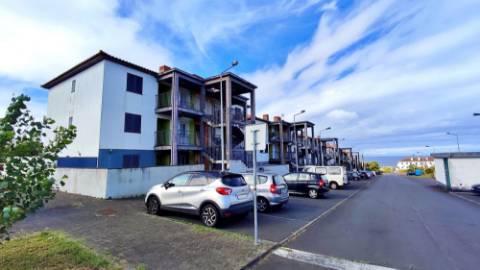 VENDA de APARTAMENTO T2 com VARANDA e VISTA MAR - Quintas do Mar, Ribeira Grande, Ilha de São Miguel, Açores