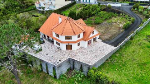 VENDA de MORADIA - VIVENDA T5 com VISTA MAR - São João, Lajes do Pico, Ilha do PICO, Açores