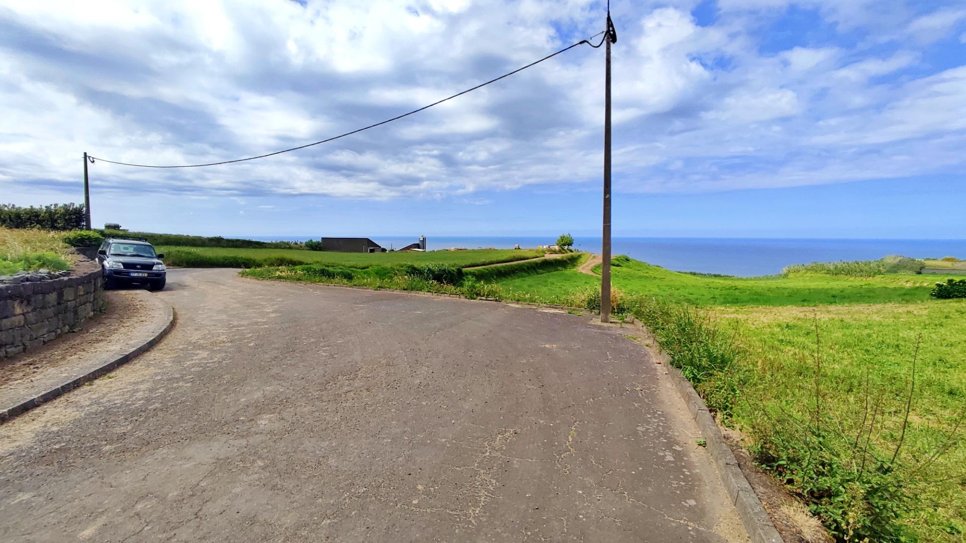 VENDA de AMPLO TERRENO URBANO com VISTA MAR - Santo António Nordestinho, Nordeste, Ilha de São M
<!DOCTYPE html>
<html lang=