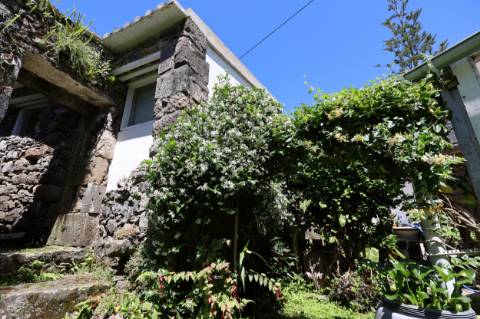 AMPLA MORADIA para VENDA com Licença AL - Faial da Terra, Povoação, São Miguel, Açores