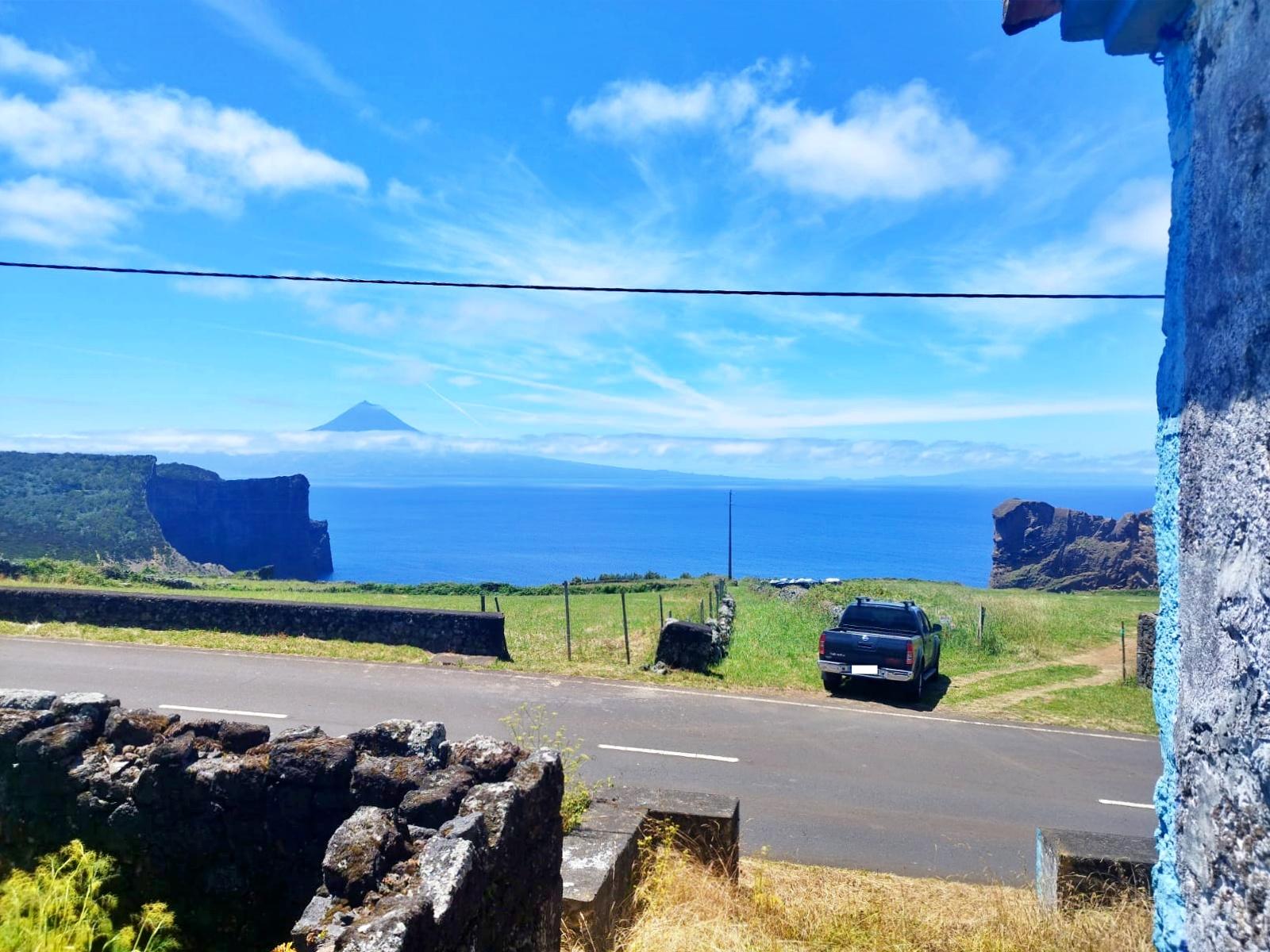 MORADIA - CASA para VENDA com VISTA MAR - Velas, Ilha de São Jorge, Açores
