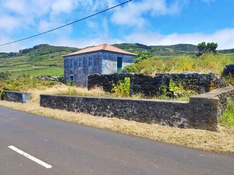 MORADIA - CASA para VENDA com VISTA MAR - Velas, Ilha de São Jorge, Açores