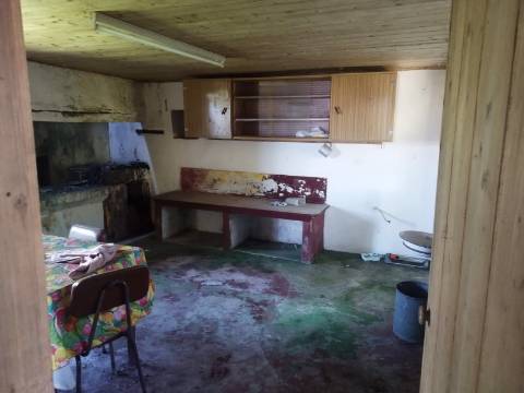 MORADIA - CASA para VENDA com VISTA MAR - Velas, Ilha de São Jorge, Açores