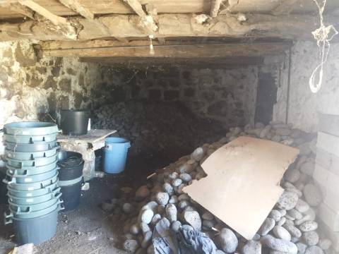 MORADIA - CASA para VENDA com VISTA MAR - Velas, Ilha de São Jorge, Açores