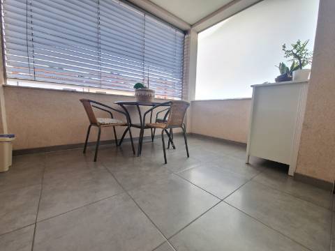 Moradia T3 + Escritório - Á entrada da Cidade