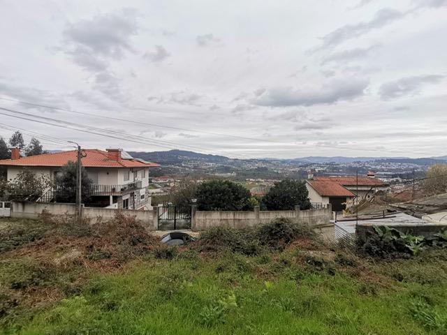 Terreno c/ 5.000 m2 - Pedome