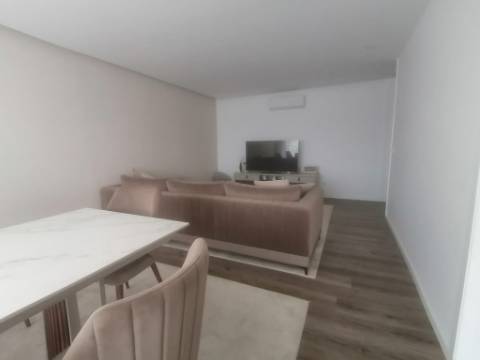 APARTAMENTO T3 C/ NOVO - LOUSADO