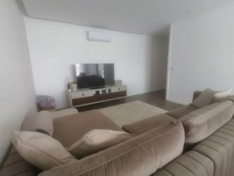 APARTAMENTO T3 C/ NOVO - LOUSADO