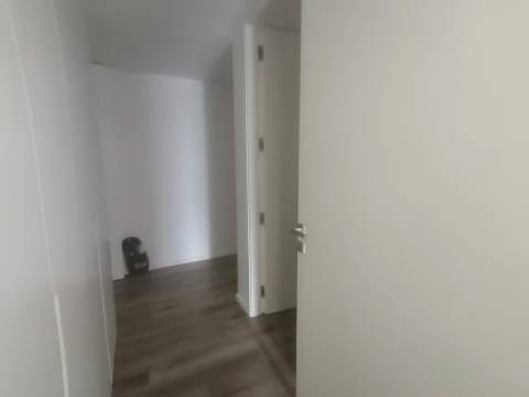 APARTAMENTO T3 C/ NOVO - LOUSADO