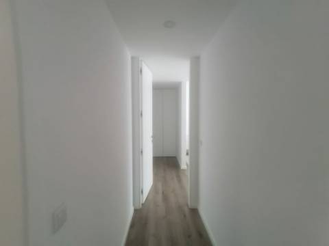 APARTAMENTO T3 C/ NOVO - LOUSADO
