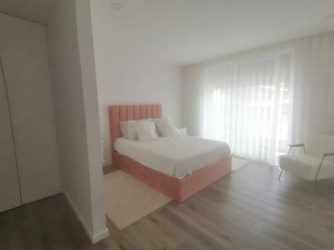 APARTAMENTO T3 C/ NOVO - LOUSADO